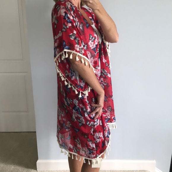 Red, Floral & Butterfly Print Kimono - Picture 4 of 8